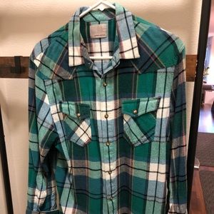 Public Opinion Green Men’s Flannel Medium